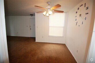 Building Photo - 522 Orange Dr