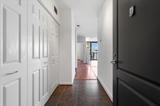 Building Photo - 630 N State St