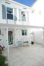 Building Photo - 1389 W 71st St