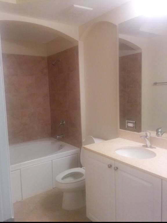 Foto del edificio - 1690 Renaissance Commons Blvd