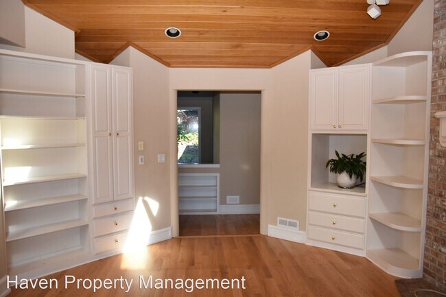 Foto del edificio - 4 br, 3.5 bath House - 1318 S Sunset Dr