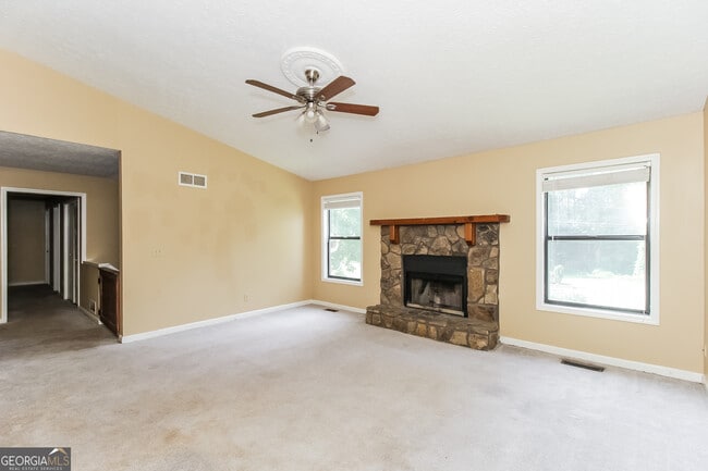 Foto del edificio - 507 Hollow Ct