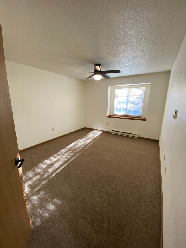 Foto del edificio - Lakeview Apartments