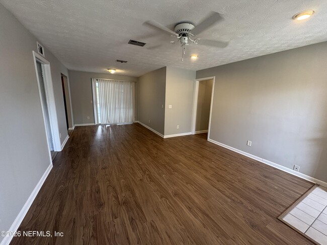 Building Photo - 6868 Medellin Ct