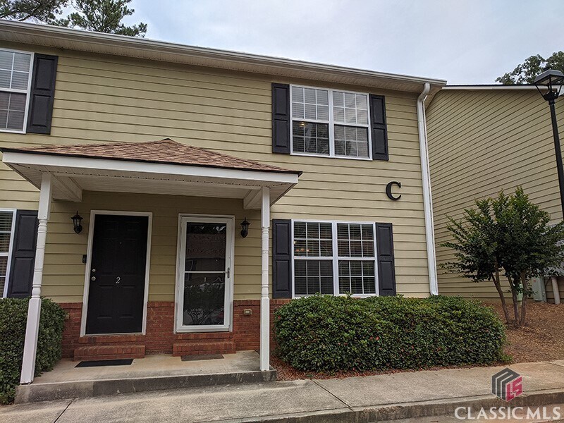 Foto principal - 105 Westchester Dr