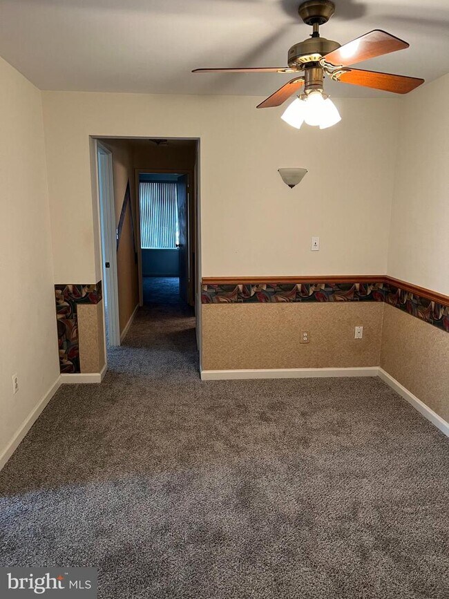 Foto del edificio - 8709 Hayshed Ln