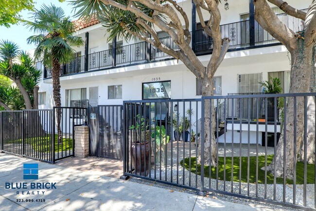 Foto del edificio - 1035 Hayworth Ave