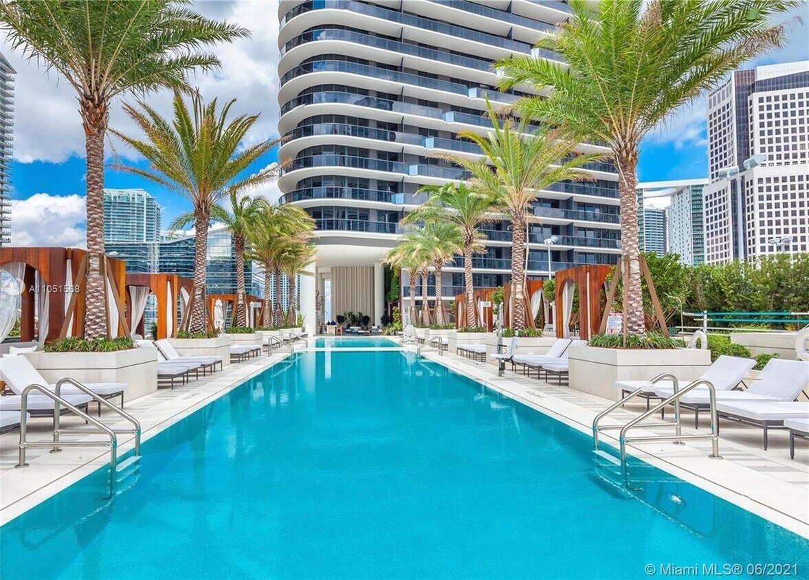 Foto principal - 801 S Miami Ave