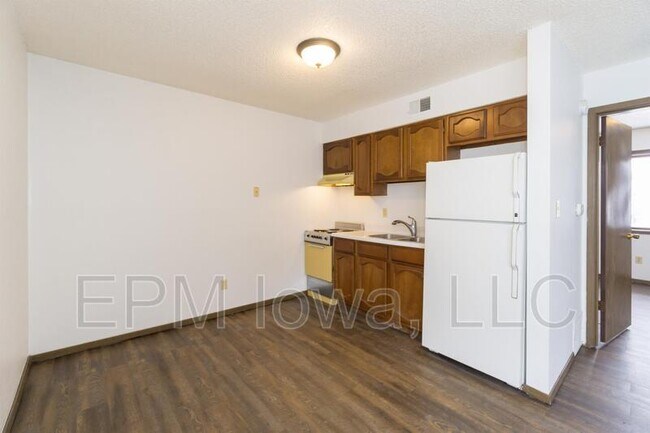 Building Photo - 125 Sherwood Ct