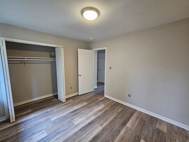 Foto del edificio - Newly Renovated 2 Bedroom Off Of GumBranch