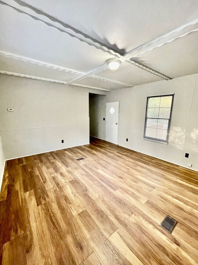 Foto del edificio - Adorable 2 bedroom 2 bath Trailer Home loc...