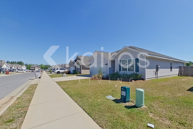 Building Photo - 4651 Malay Cir