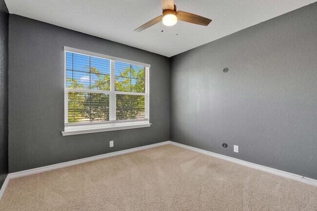 Building Photo - Beautiful Redbird Ranch Home – Near Lackla...