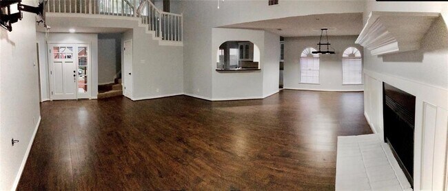 Foto del edificio - 13043 Skymeadow Dr