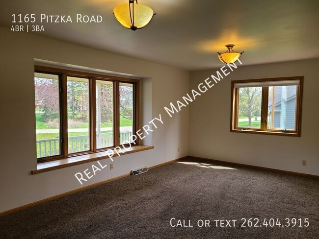 Building Photo - 1165 Pitzka Rd