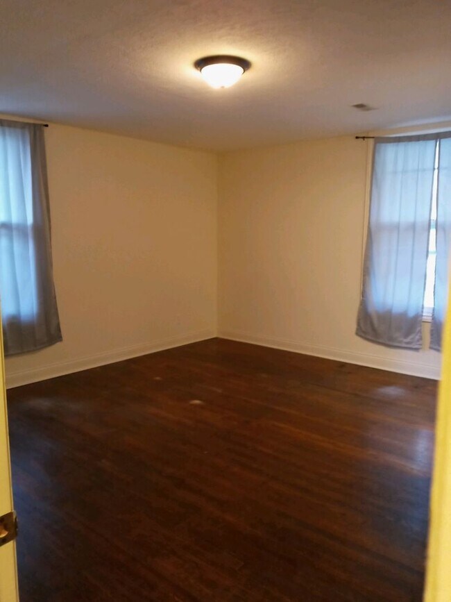 Foto del edificio - 308 N Washington St