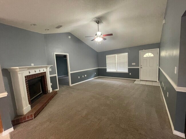 Foto del edificio - 3007 Pine Lake Ct