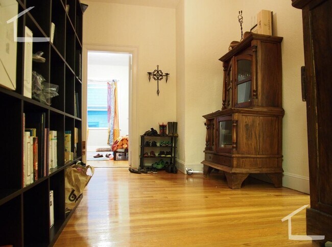 Foto del edificio - 129 Thorndike St