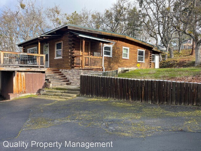 Building Photo - 2 br, 1.5 bath House - 3496 N Foothill Road