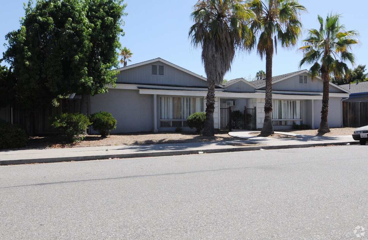Primary Photo - 780 Sobrato Drive