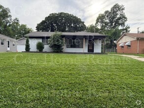 Building Photo - 535 N Derby Ave