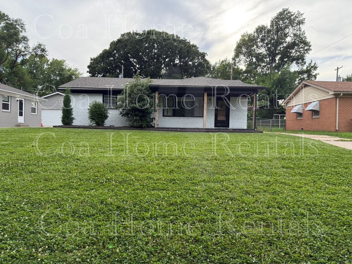 Primary Photo - Derby Kansas Home