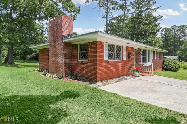 Building Photo - 1008 Macedonia Rd