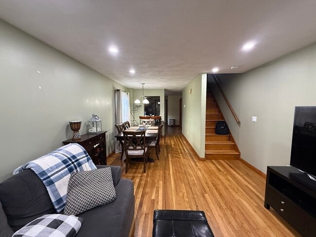 Building Photo - 39 Plimpton Ave