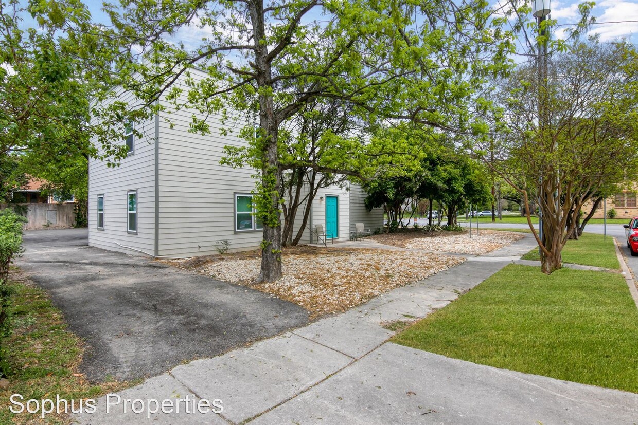 Foto principal - 503 W Kings Hwy