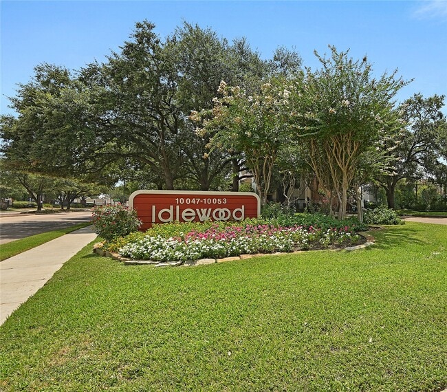 Building Photo - 10051 Westpark Dr