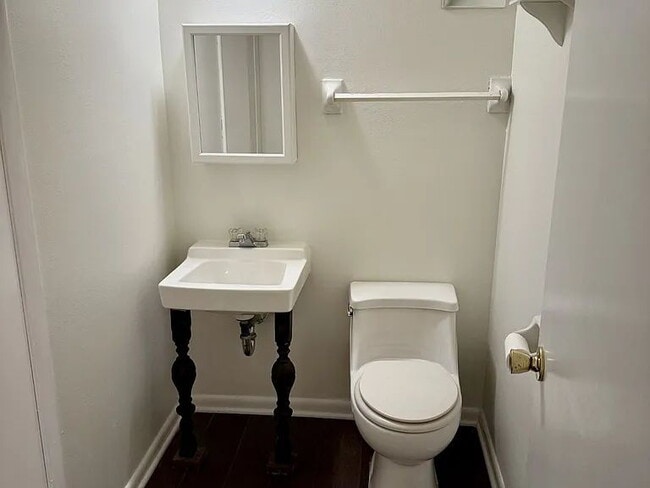 Photo - Beautifully Maintained Townhome in the Heart of Bellevue!