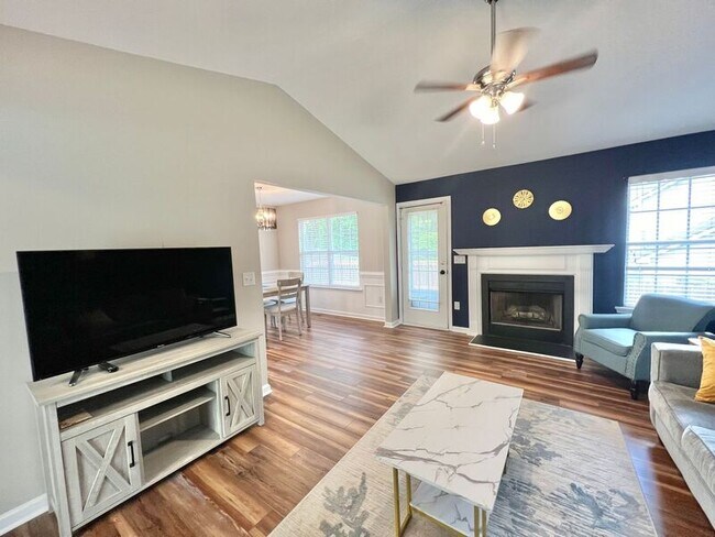 Building Photo - 700 Mossburn Ct