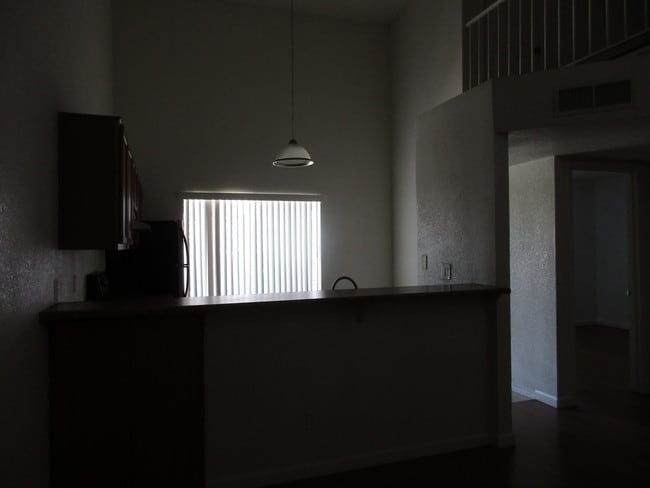 Building Photo - 4828 W Orangewood Ave