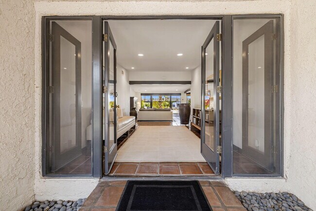 Building Photo - 46310 Shadow Mountain Dr