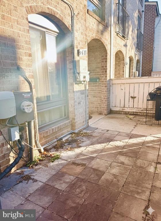 Building Photo - 9611 Brassie Way