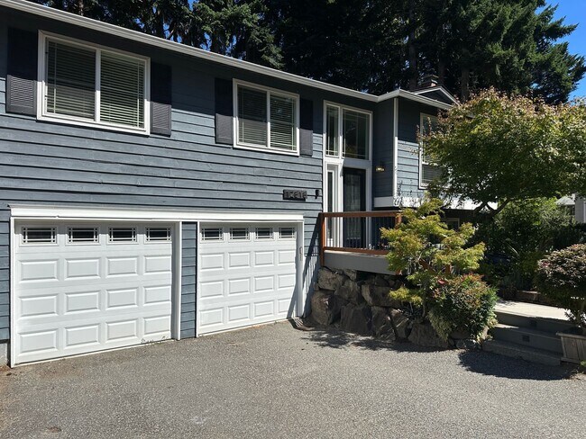 Photo - Perfect Home in Kirkland for Rent