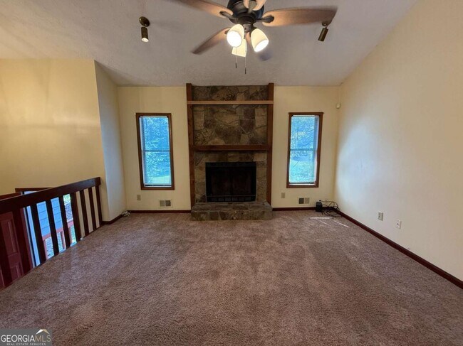 Foto del edificio - 4069 Shady Dr NW