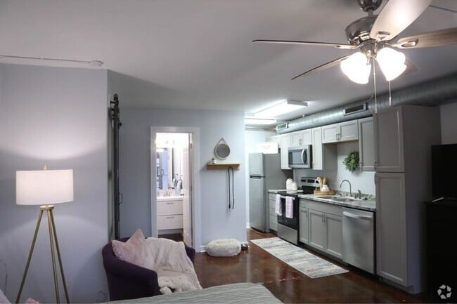 Building Photo - University Lofts, LLC