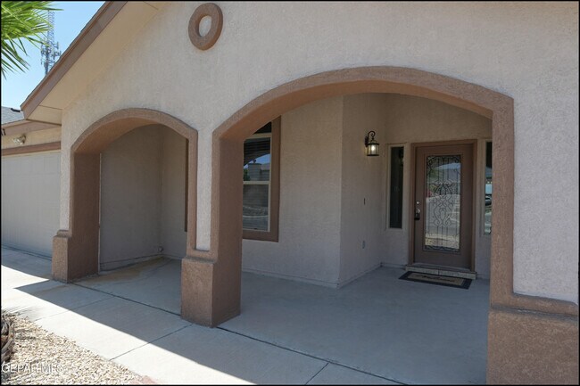 Building Photo - 6617 Berringer St