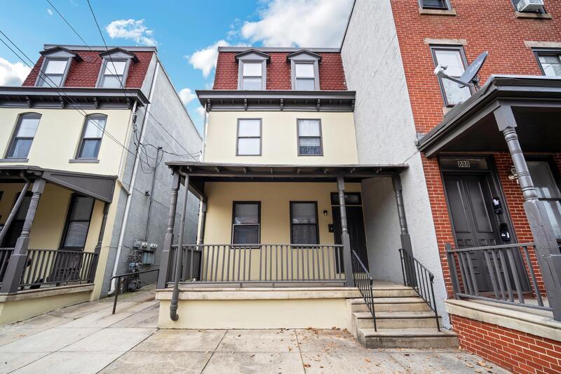 Primary Photo - 886 N 42nd St