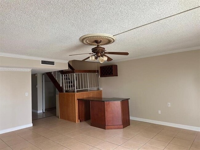 Foto del edificio - 8401 W Sample Rd