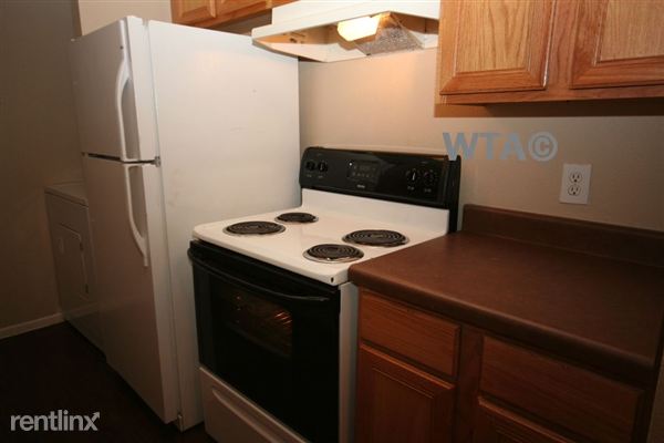 Building Photo - 8711 Cinnamon Creek Dr