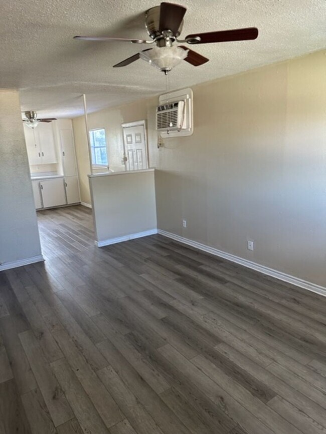 Foto del edificio - 2217 Lowden St