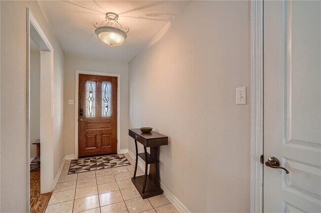 Building Photo - 4903 Saddle Dr