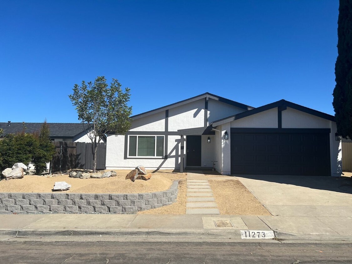 Foto principal - Newly renovated Beauty!