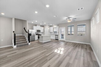 Building Photo - 1514 Blue Acer Dr