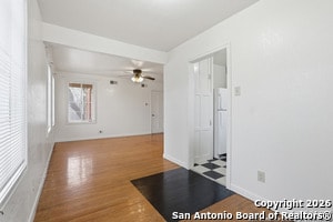 Building Photo - 323 E Melrose Dr