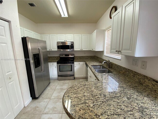 Foto del edificio - 22213 SW 93rd Ct
