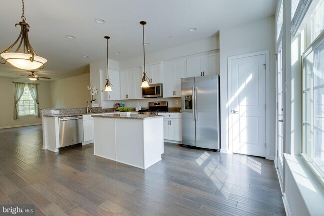 Foto del edificio - 7878 Fletcher Way