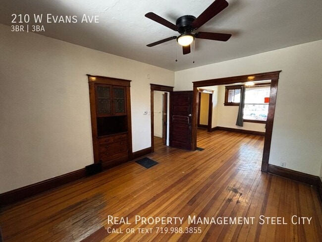 Foto del edificio - 210 W Evans Ave